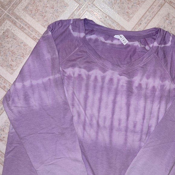 Lightweight Long Sleeve Crew Neck Shirt Women’s Size XXL Purple TieDye NEW - Picture 6 of 9
